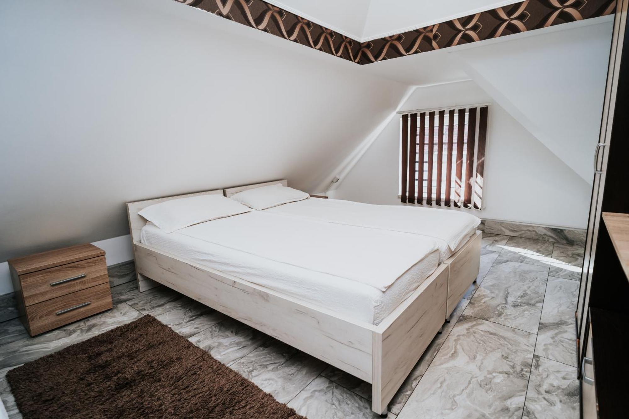 Apartment Attic Sibiu Exterior photo